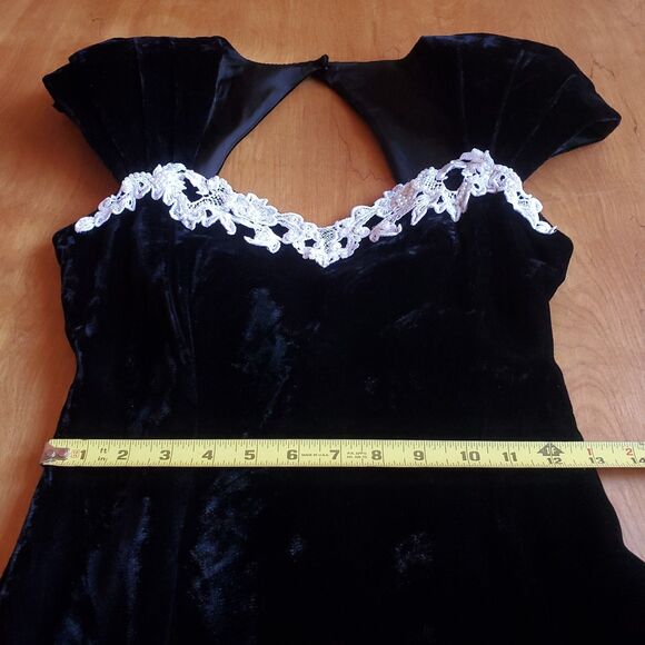 Vintage Roberta Black Velvet Maxi Dress 26" Waist White Bow Beaded Lace - Picture 12 of 14